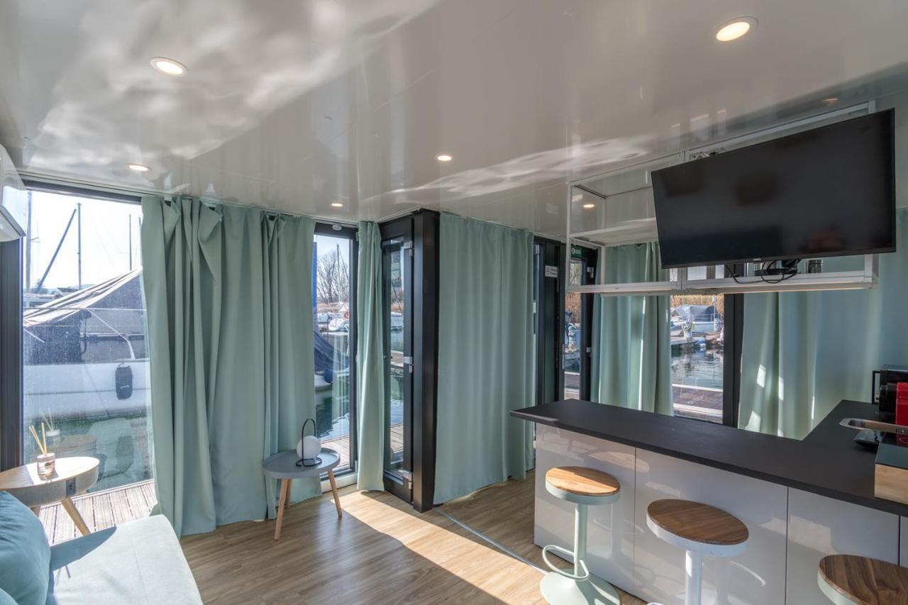 La Dolce Vita House Boat Ξενοδοχείο Lisanza Εξωτερικό φωτογραφία