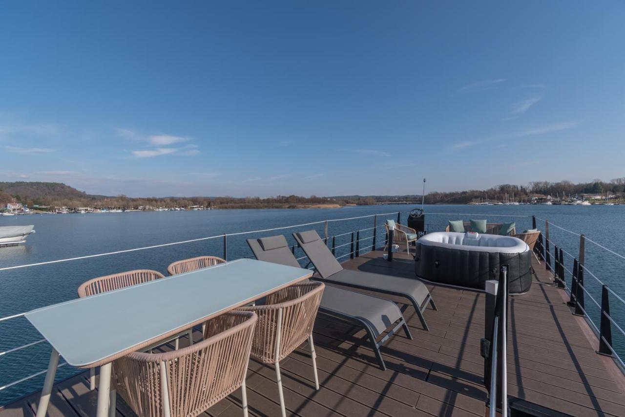La Dolce Vita House Boat Ξενοδοχείο Lisanza Εξωτερικό φωτογραφία
